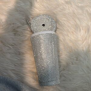Bling 16oz tumbler Paris Hilton brand new never used! Super cute accessory!💕